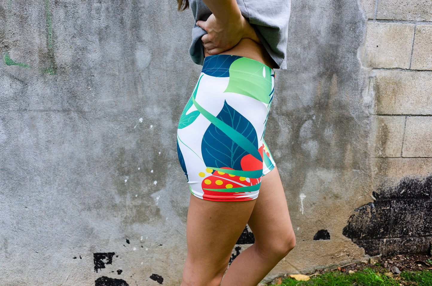 Floral Hawaiian Aloha - athleisure unisex shorts