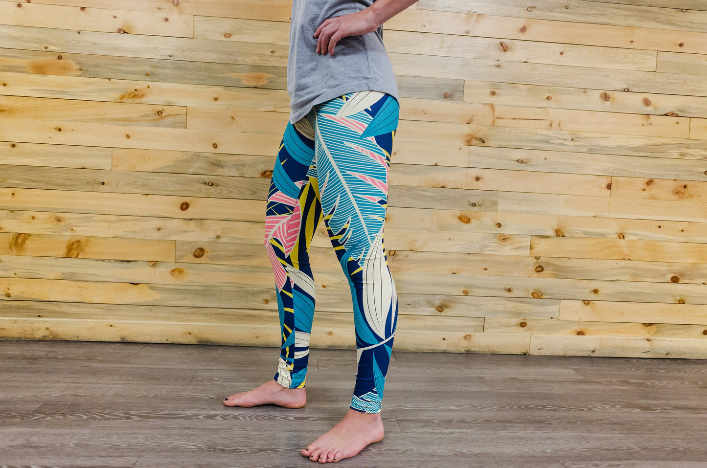 Monstera delight tropical aloha - athleisure unisex leggings