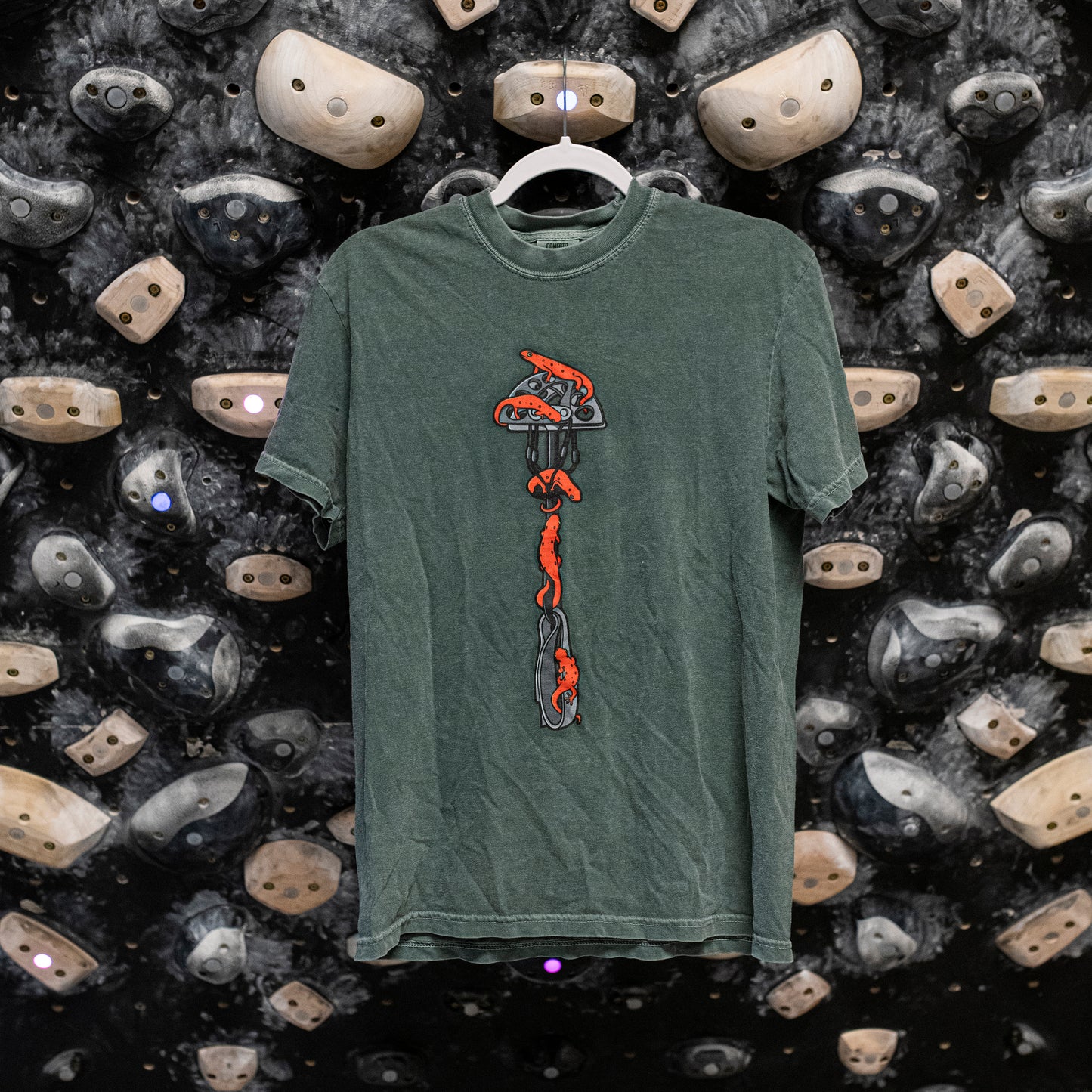 Climbing Cam and Salamander tee